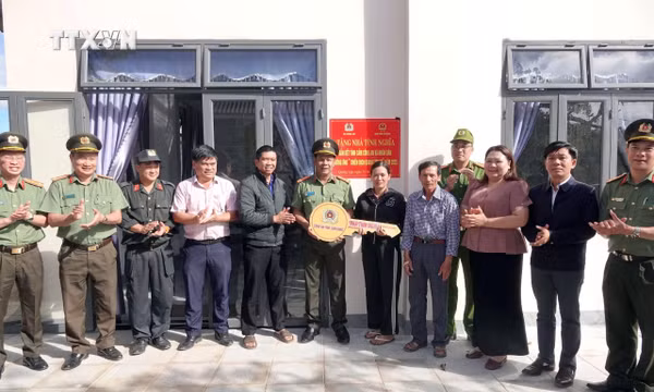 Lâm Đồng: Khánh thành căn nhà đầu tiên trong 'Chiến dịch Quang Trung'