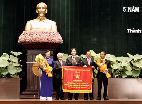 TP.HCM kỷ niệm ngày Hồ Chủ tịch kêu gọi thi đua ái quốc ảnh 1
