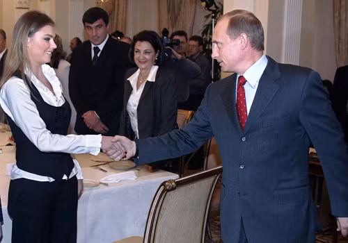‘Nghi phạm’ trong vụ ly dị vợ của ông Putin ảnh 6