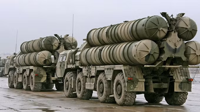 Tàu chiến Nga chở vũ khí đến Syria ảnh 1