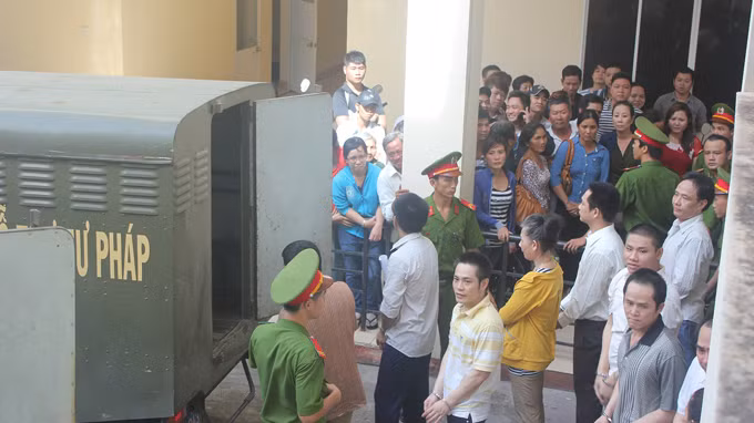  Xét xử băng đòi nợ thuê, bắn chết chủ doanh nghiệp ảnh 1