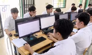Chưa thí điểm thi tốt nghiệp THPT trên máy tính năm 2027