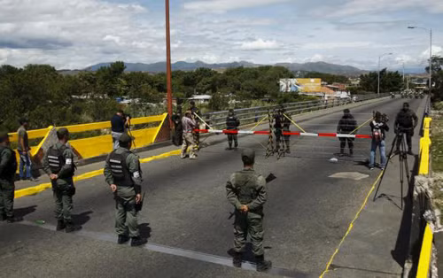 Venezuela ban bố thêm tình trạng khẩn cấp vùng giáp Colombia ảnh 1