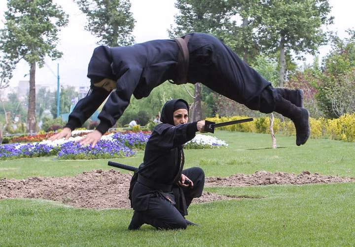 Nữ ninja Iran khổ luyện ảnh 2