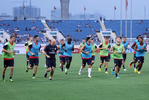 'Chợ đen' sốt vé xem Arsenal ảnh 8