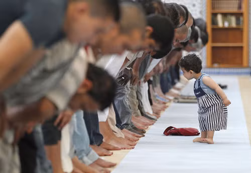 Người Hồi giáo vào mùa chay Ramadan ảnh 11