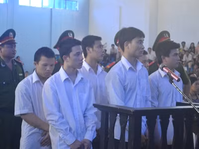  Xét xử băng cướp đâm người không ghê tay ảnh 1