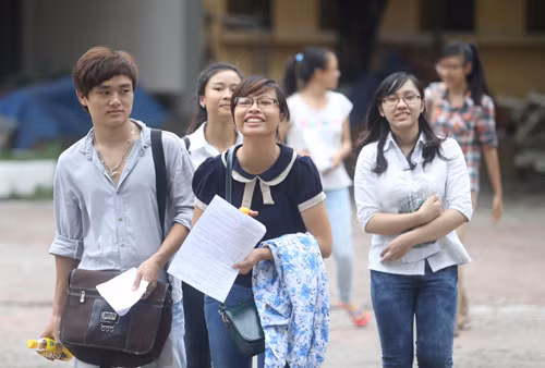 Kết thúc kì thi tuyển sinh ĐH, CĐ 2013: Thí sinh vẫn thờ ơ với cao đẳng ảnh 1