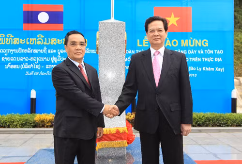Xây dựng biên giới Việt - Lào hòa bình, hữu nghị ảnh 1