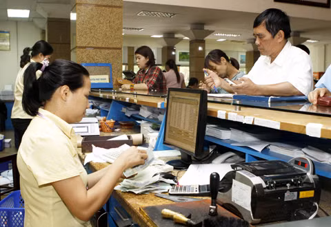 Căn cứ để tính đóng BHXH từ ngày 1/1/2018 gồm lương và phụ cấp cố định ảnh 1