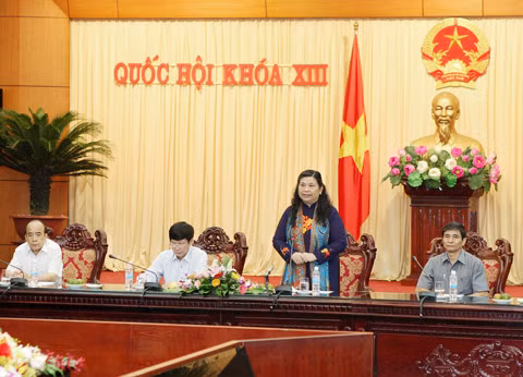 Phó Chủ tịch Quốc hội Tòng Thị Phóng gặp mặt Đoàn đại biểu được tôn vinh ảnh 1