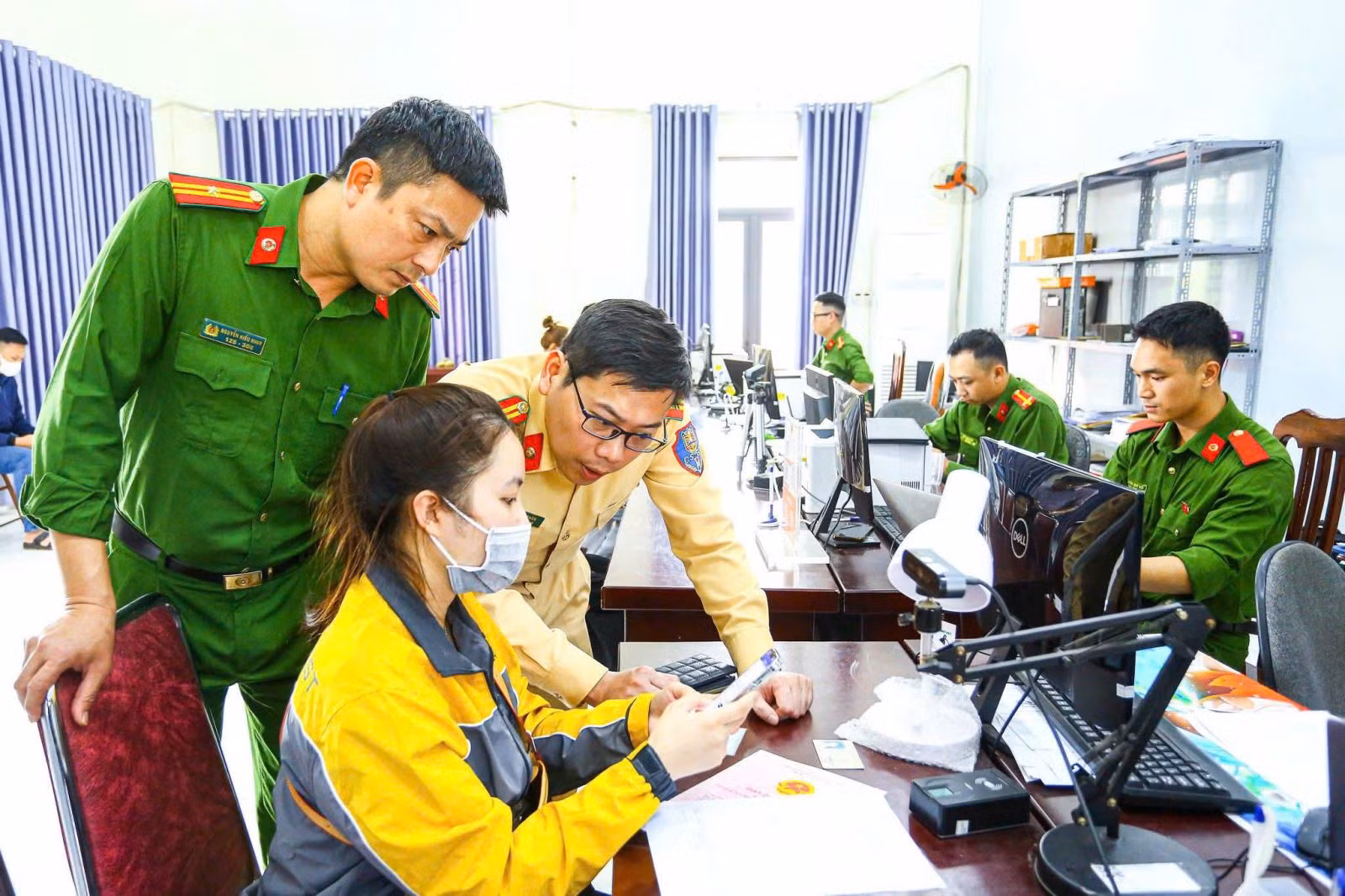 Chú thích ảnh