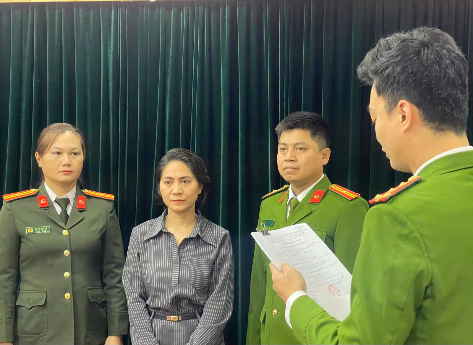 Chú thích ảnh