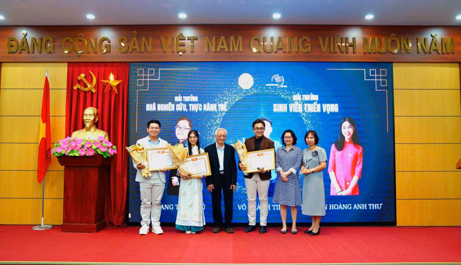Chú thích ảnh