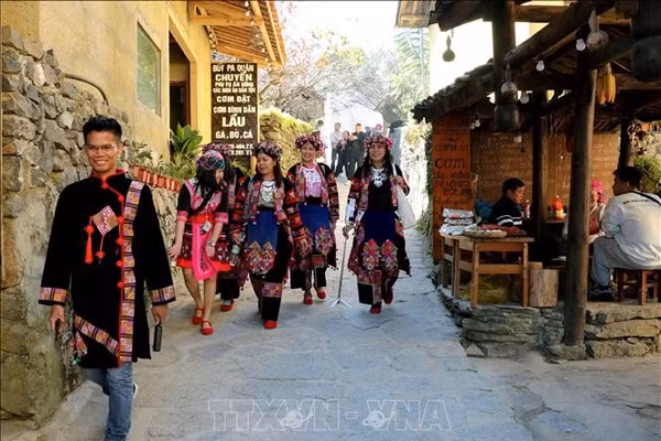 Khơi nguồn lực phát triển du lịch