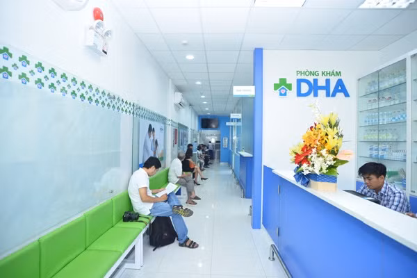 Xã hội hóa để thu hút người bệnh đến trạm y tế phường ảnh 1