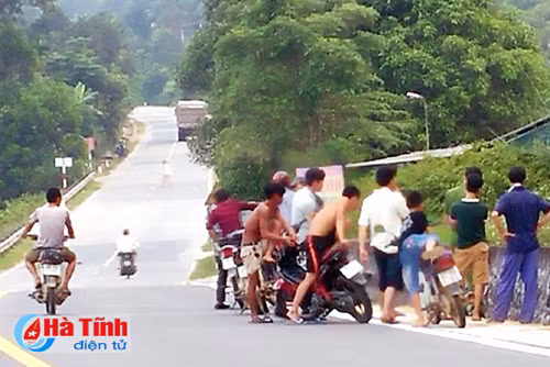 Một người bị đâm thủng ruột trong vụ giải quyết mâu thuẫn bằng... dao ảnh 1