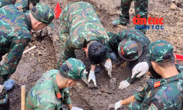 Tiếp tục mở rộng tìm kiếm hài cốt liệt sĩ tại Khu A, Công viên Lê Thị Riêng.