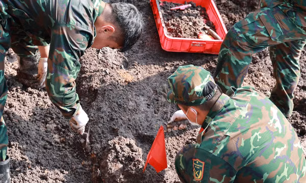 Quy tập thêm 13 bộ hài cốt liệt sĩ tại Công viên Lê Thị Riêng.