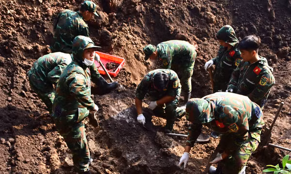 TP Hồ Chí Minh: Phát hiện thêm 7 hài cốt liệt sĩ tại Công viên Lê Thị Riêng.