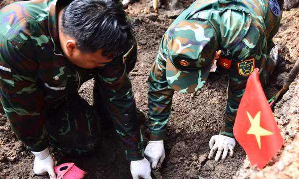Phát hiện thêm 10 bộ hài cốt liệt sĩ tại Công viên Lê Thị Riêng.