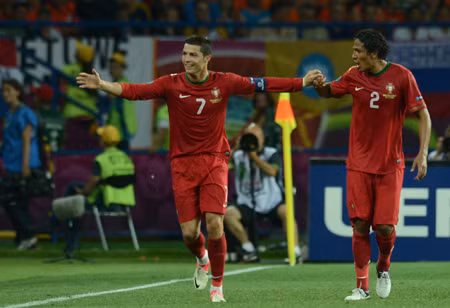 EURO 2012- Dư âm lượt trận cuối bảng B: Nóng và lạnh ảnh 1