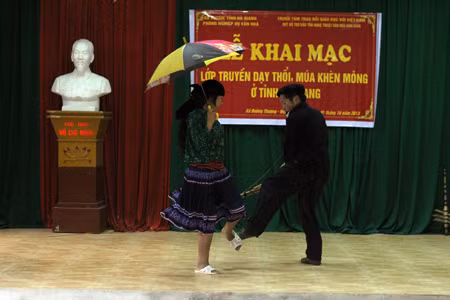 Dạy thổi, múa khèn Mông ở Hà Giang ảnh 2
