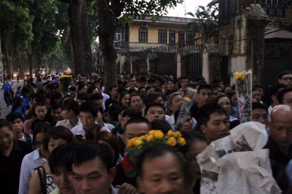 Những phút giây đầy lưu luyến trước khuôn viên nhà Đại tướng ảnh 1