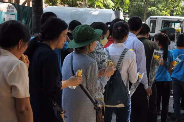 Những cử chỉ ấm lòng trước tư gia Đại tướng ảnh 3