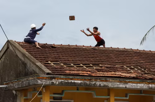 Các địa phương khắc phục hậu quả bão ảnh 3