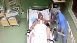 Bác sĩ bạo hành... bệnh nhân vừa mổ