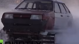 Chế “xe tăng” từ ô tô Lada 
