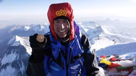 Kỷ lục 17 lần chinh phục đỉnh Everest