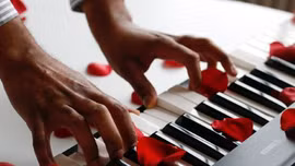 'All of me' gây bão trong mùa Valentine