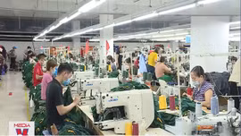 Công đoàn hỗ trợ tiền cho lao động giảm giờ làm, mất việc