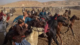 Môn thể thao truyền thống Taliban từng cấm cản nay lại ủng hộ