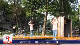 Độc đáo khối gương kính 3D khổng lồ giữa lòng Thủ đô