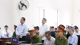 Tiếp tục xét xử nguyên Bí thư Thị ủy Bến Cát