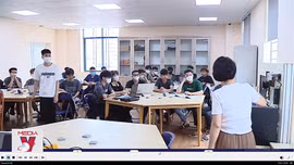 Rộng mở ‘cánh cửa’ cho các học sinh trượt lớp 10 công lập