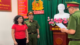 Bắt tạm giam Đặng Thị Hàn Ni, Đặng Anh Quân, Trần Văn Sỹ
