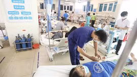 Tháo gỡ khó khăn trong đấu thầu, mua sắm thuốc, vật tư y tế