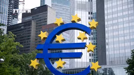 Áp lực kinh tế gia tăng, ECB đứng trước quyết định giảm lãi suất lần thứ 6