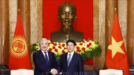 Chủ tịch nước Lương Cường tiếp Thủ tướng Kyrgyzstan