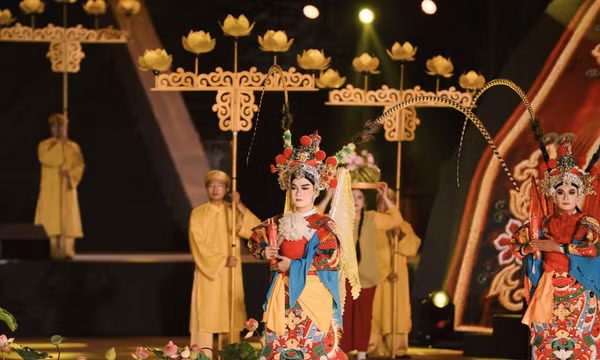 Hát bội kể chuyện nghìn năm giữa lòng Hà Nội
