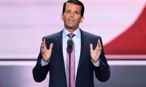 Con trai Tổng thống Trump từng gợi ý xem xét lại đạo luật trừng phạt Nga 