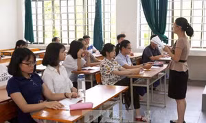 Trên 860.000 thí sinh cả nước bắt đầu thi môn đầu tiên kỳ thi THPT quốc gia năm 2017