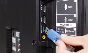 Cổng USB trên Smart Tivi có tác dụng gì?