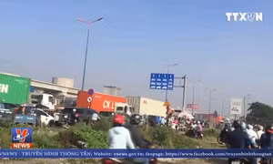 TP Hồ Chí Minh: Ùn tắc nghiêm trọng nhiều tuyến đường