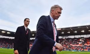 HLV Moyes bất ngờ chia tay Sunderland