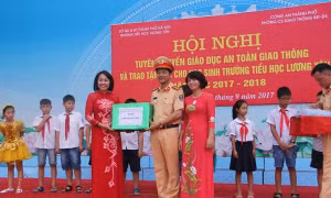 Tuyên truyền an toàn giao thông cho học sinh tiểu học từ đầu năm học mới